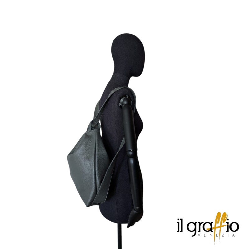 Borsa a spalla trasformabile in zaino.  Vera pelle. Made in Italy.